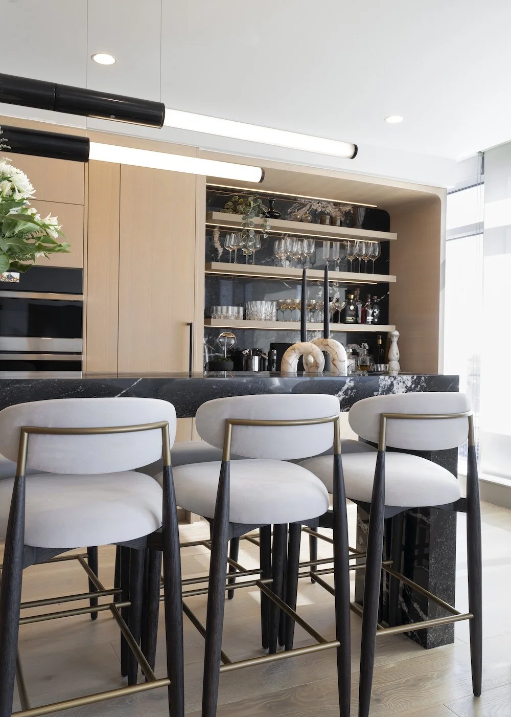 2026_Alberni2_Kitchen_Dining room_9000x300dpi_021.JPG