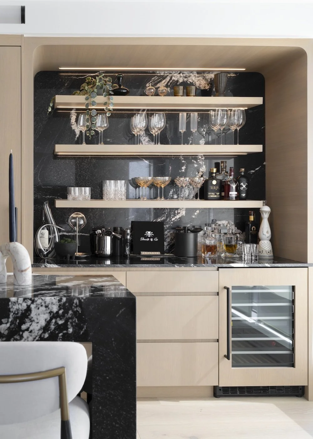 2026_Alberni2_Kitchen_Dining room_9000x300dpi_025.JPG