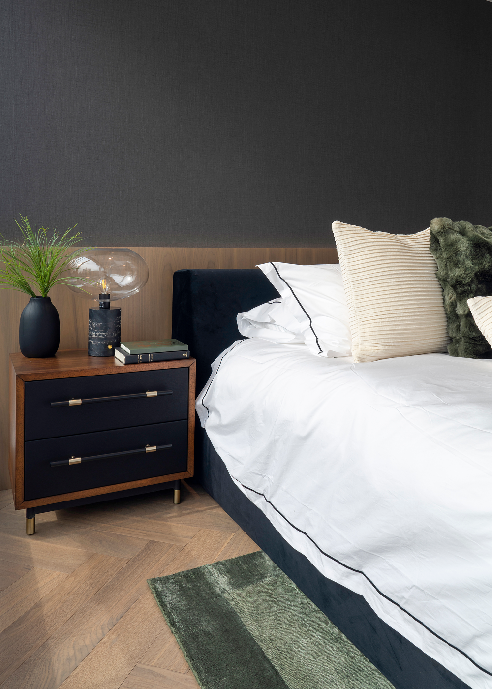 2026_Kaluinteriors_Alberni_4_9000x300dpi_NB_45.1 1.png