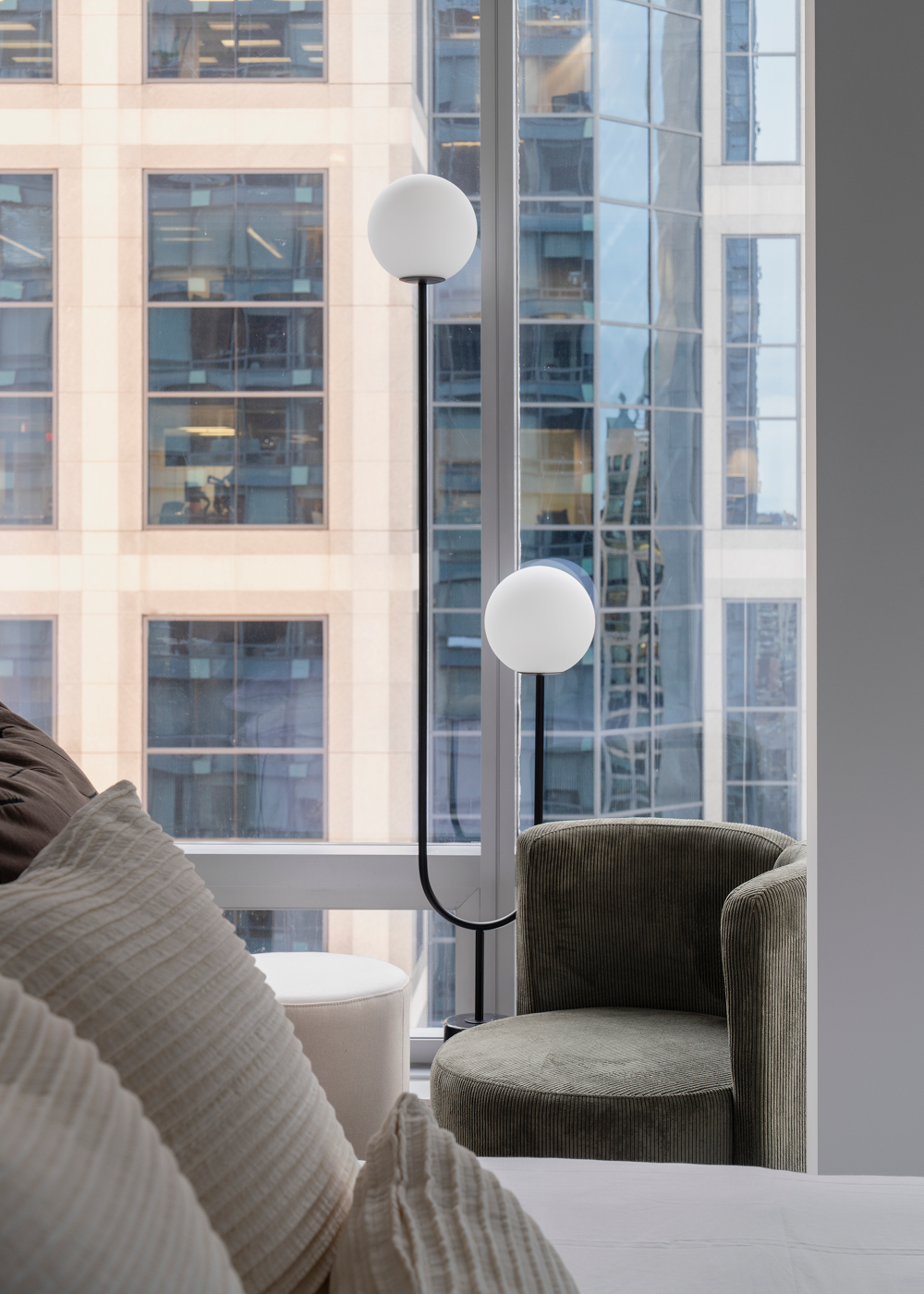 2026_Kaluinteriors_Alberni_4_9000x300dpi_NB_56 1.png
