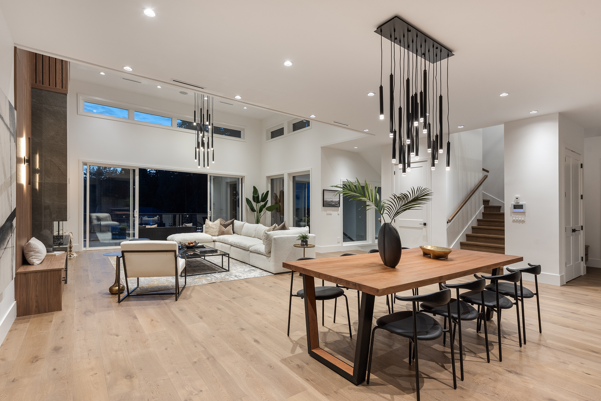 1486-Coast-Meridian-Rd-Coquitlam-360hometours-14 1.png