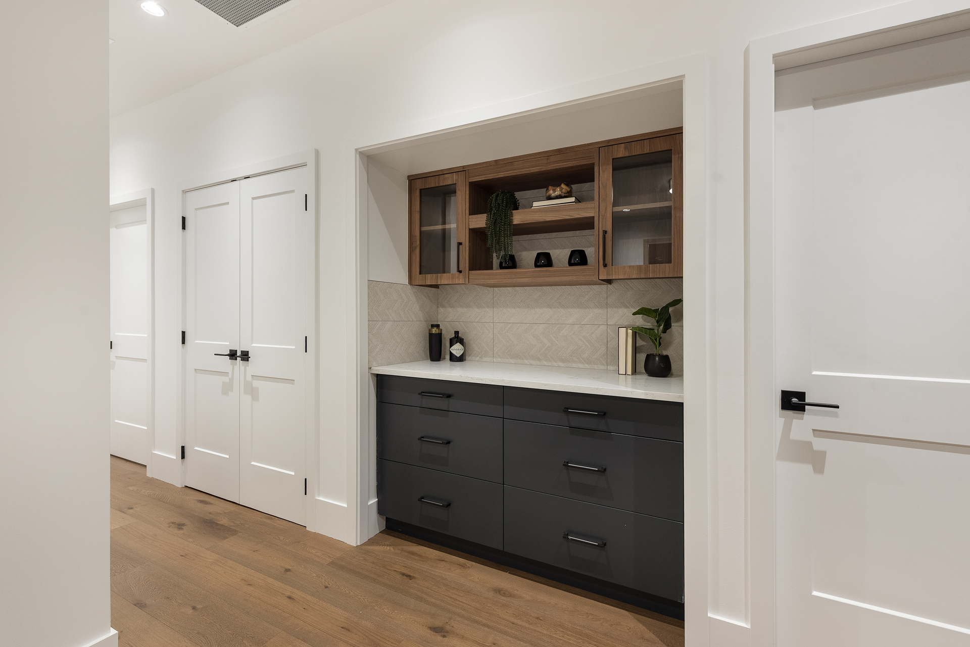 1486-Coast-Meridian-Rd-Coquitlam-360hometours-31 1.png