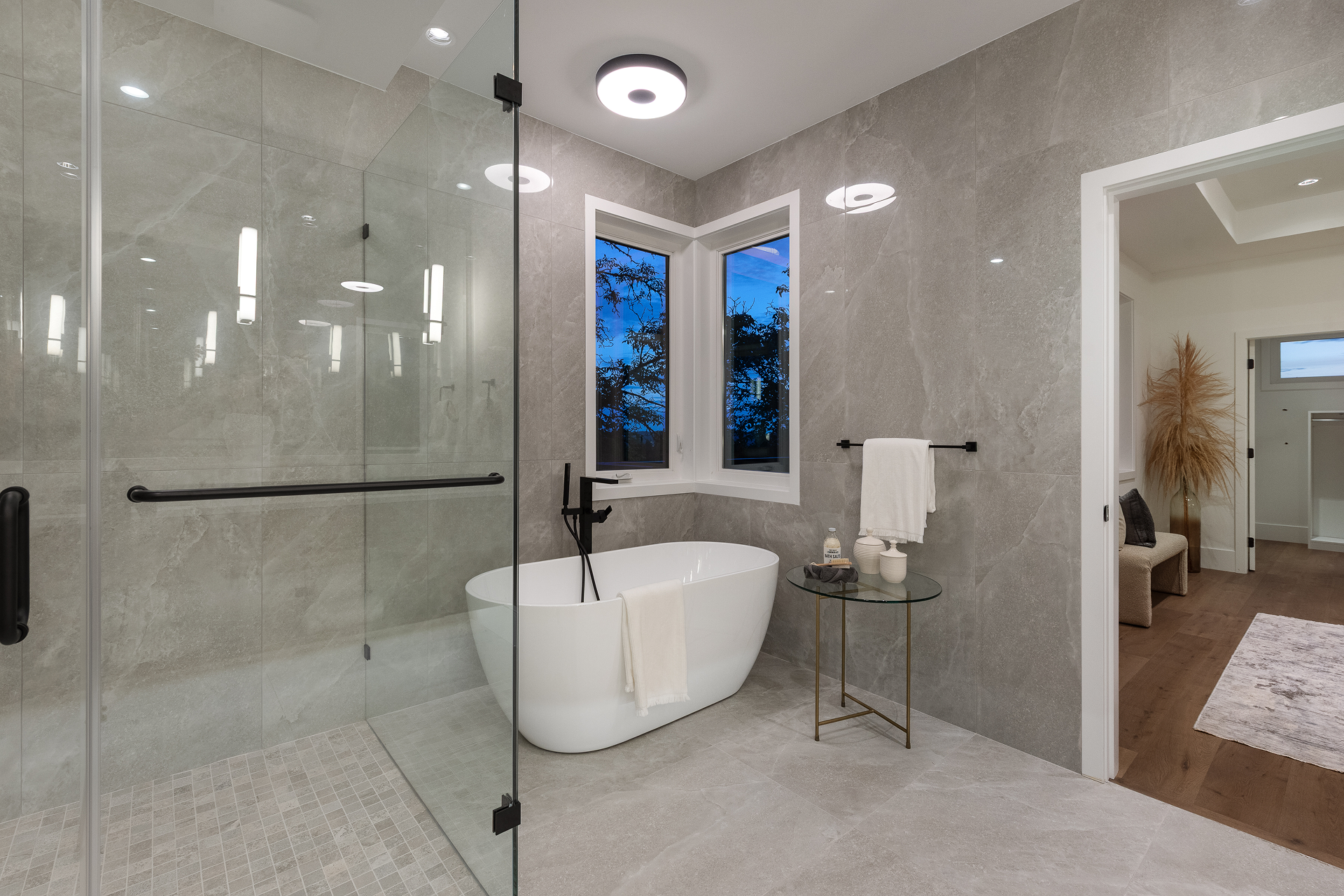 1486-Coast-Meridian-Rd-Coquitlam-360hometours-34 1.png