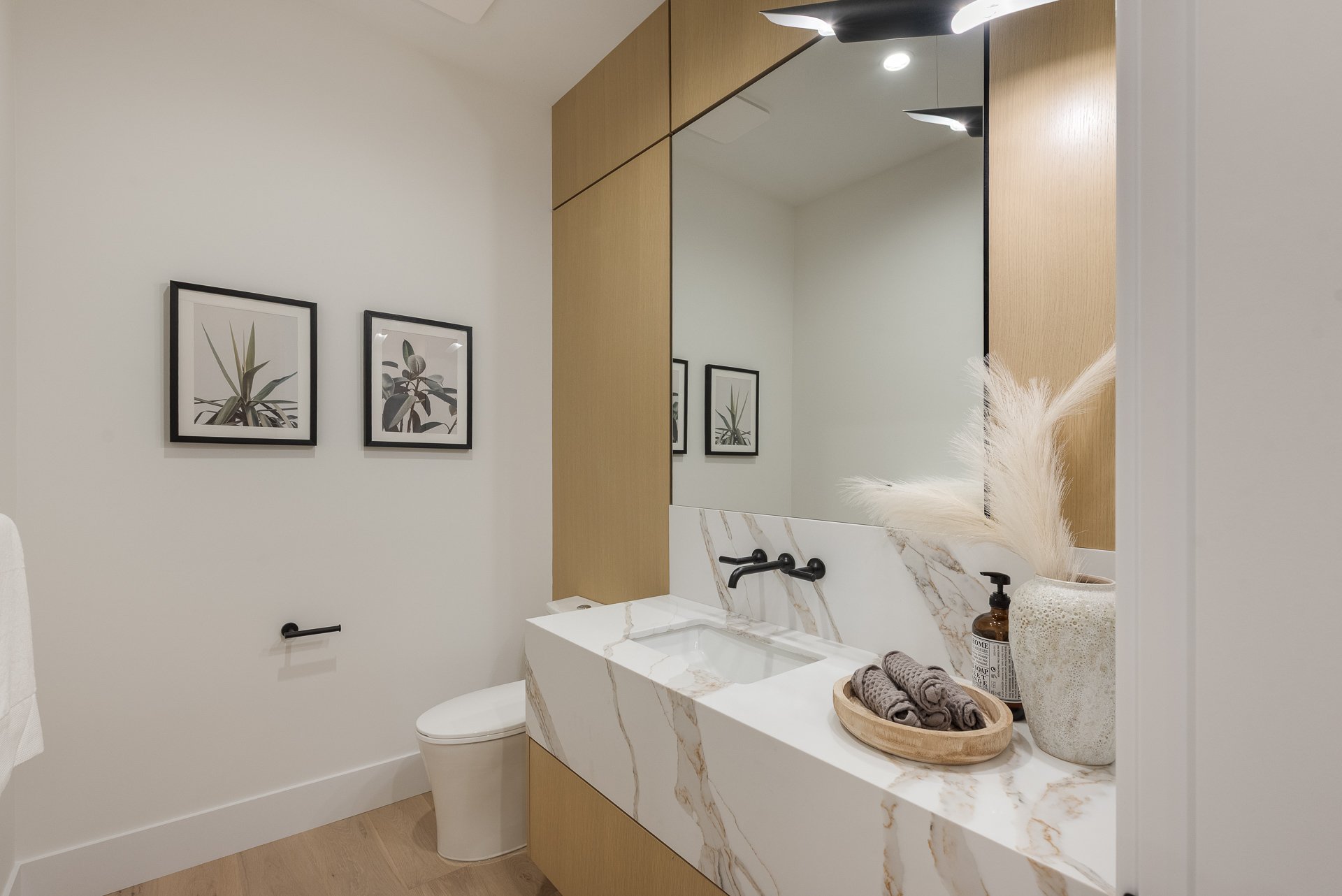 1423-Pipeline-Pl-Coquitlam-360hometours-16s.jpg