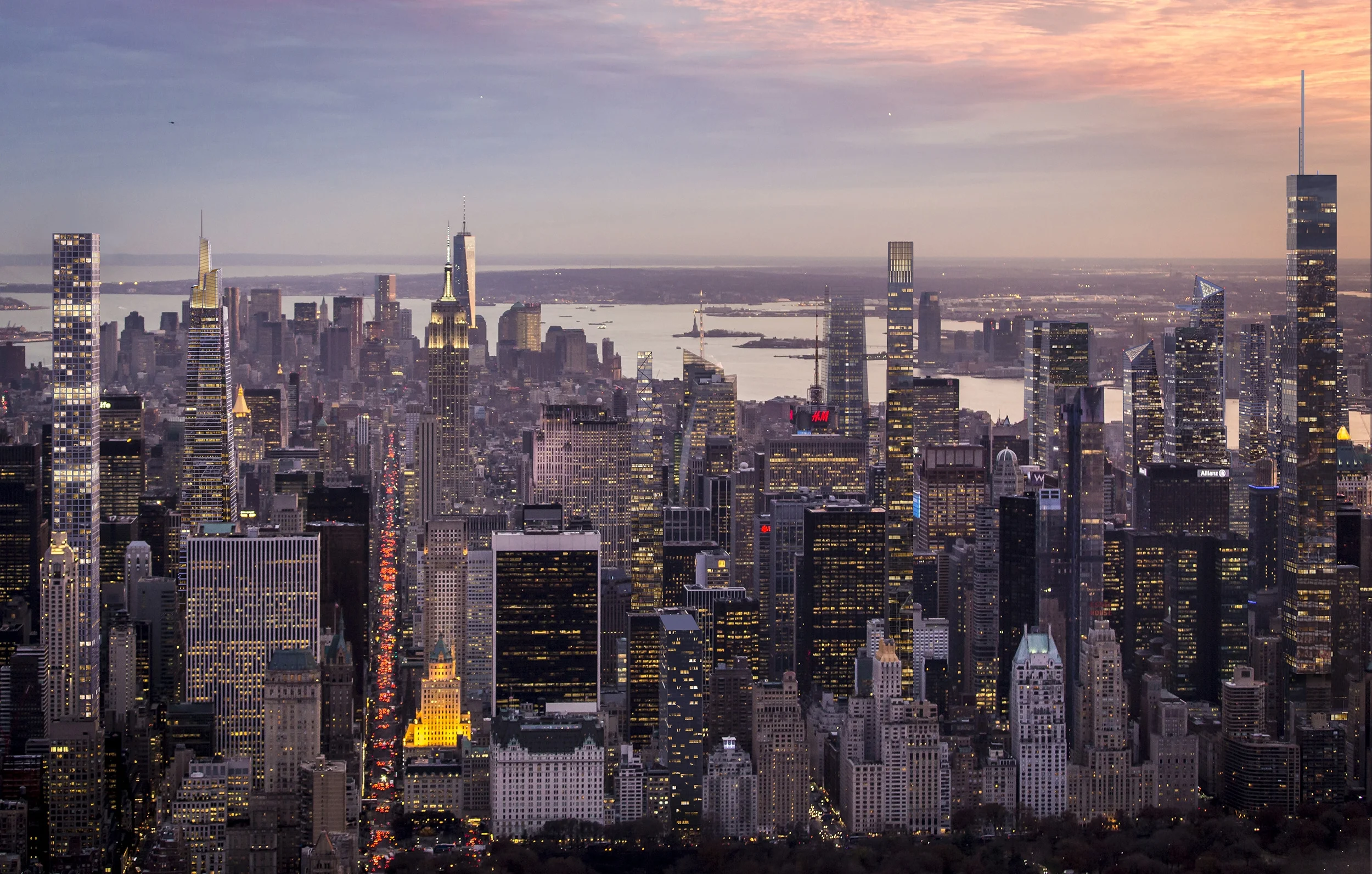 VISUALHOUSE _ NEW YORK 2030 LG copy.jpg