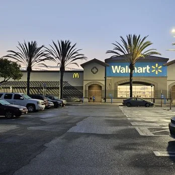Salvation Army Kettle Bell Ringing - Walmart on Normandie