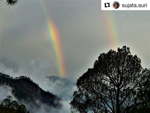 #Repost @sujata.suri with @get_repost
・・・
Somewhere over the rainbow.... 🌈🌈😍 A visual treat this evening heralding in the monsoon rains. An added blessing if one gets lucky to soak in this beautiful visual sitting at home! 🙏😍 #sattal #suriyagaon