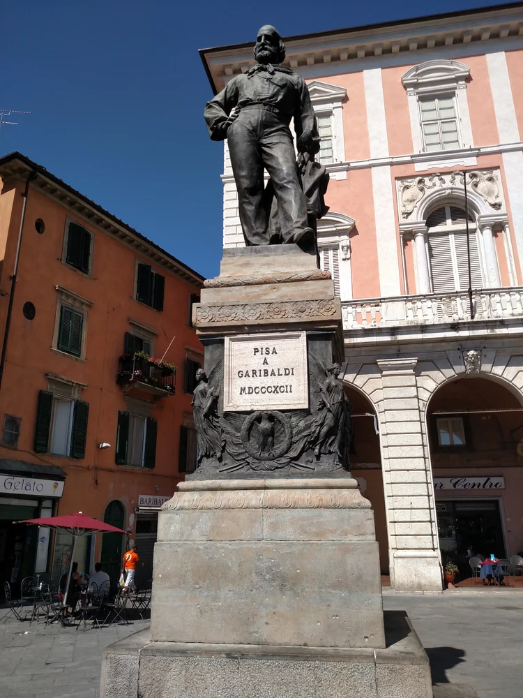 Pisa photograph 32