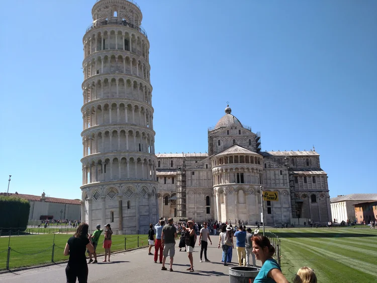 Pisa photograph 26