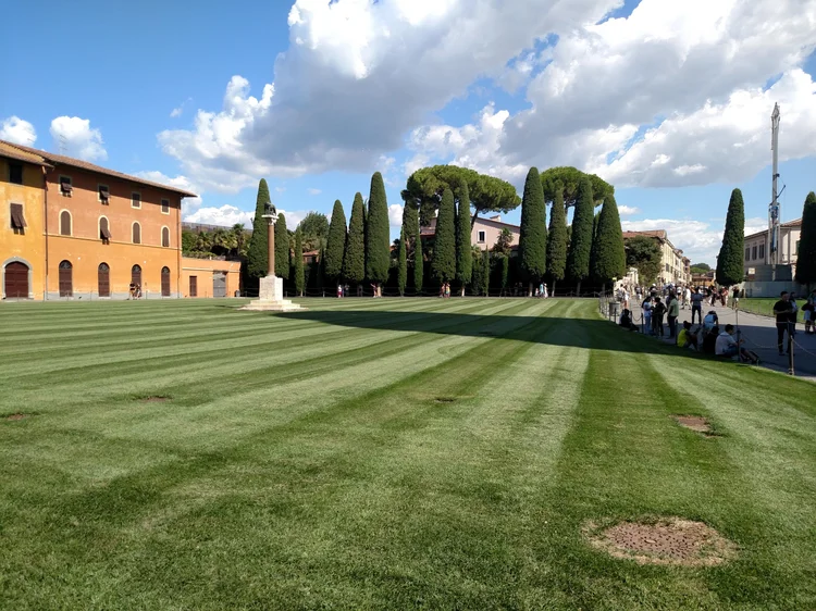 Pisa photograph 10