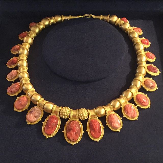 Head spinning from @serhat.design Etruscan style coral cameo necklace @thestoreatmad 🍯🏆🏺
.
.
. .
.
.
#redefiningfinejewelry #handcrafted #serhatdesigns #museumofartsanddesign #istanbul #turkish #24karat #gold #finejewelry #modern #heirloom #legacy