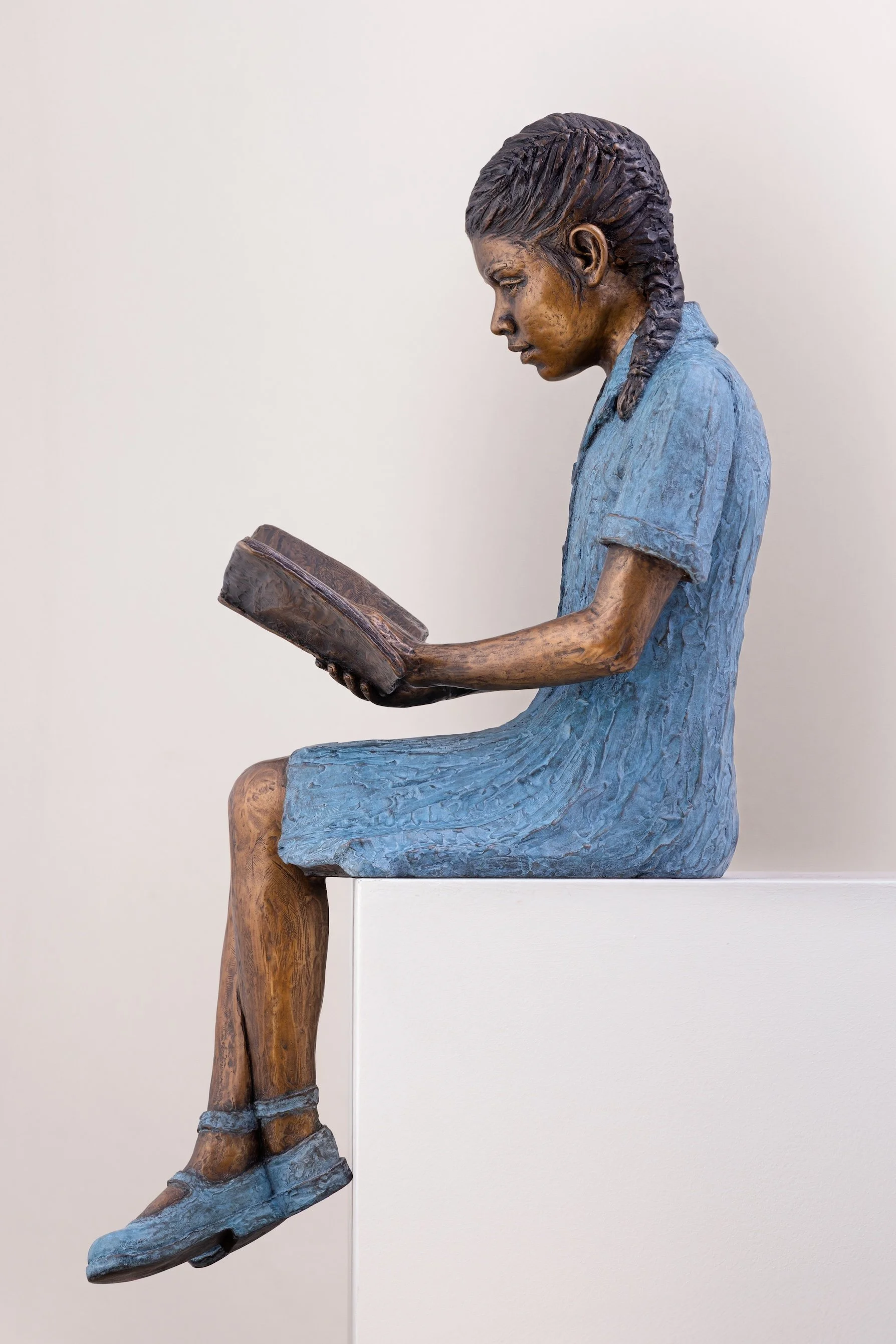 Marieke Prinsloo-Rowe ' The Reader%22 maquette bronze sculpture side.jpg