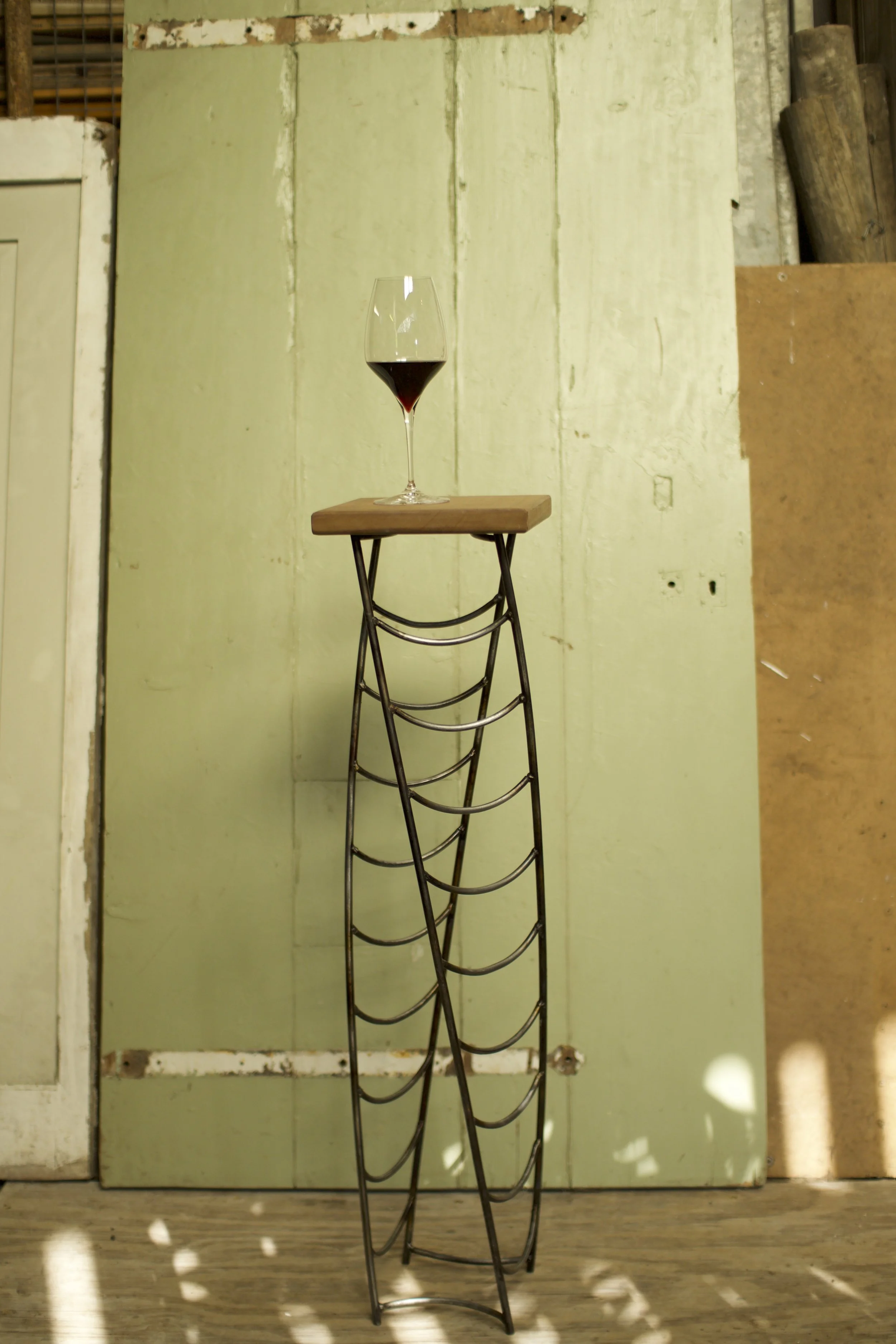 helix wine rack. no wine . with glass..jpg