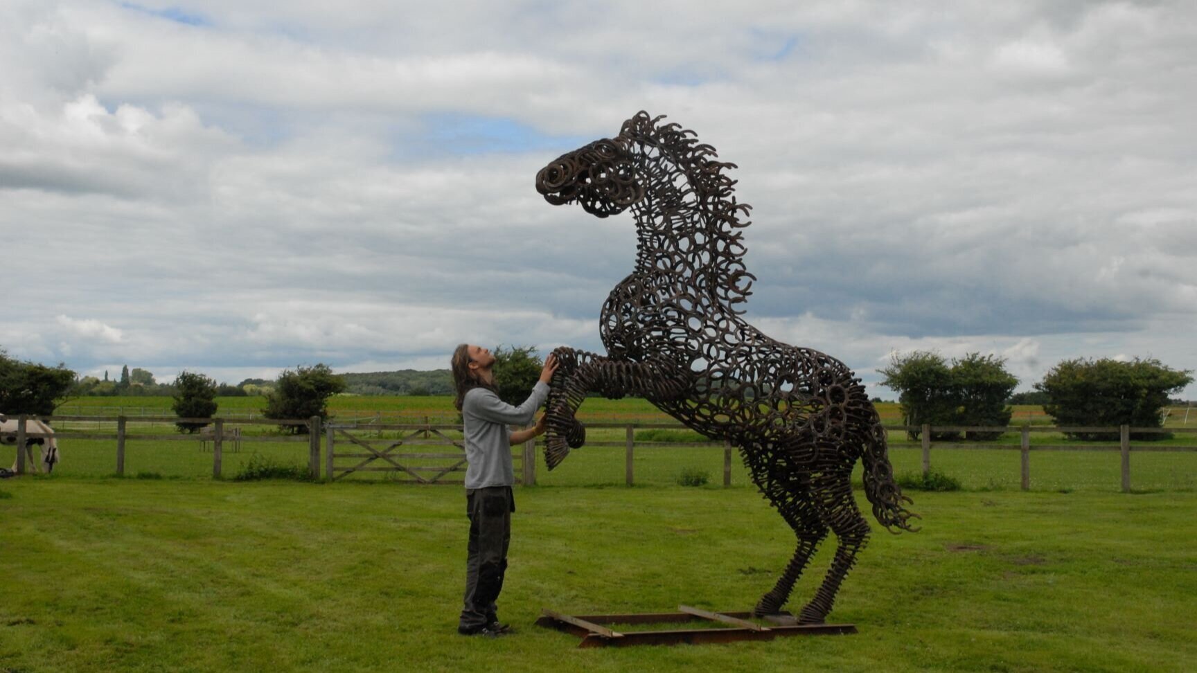 lifesize horse sculpture
