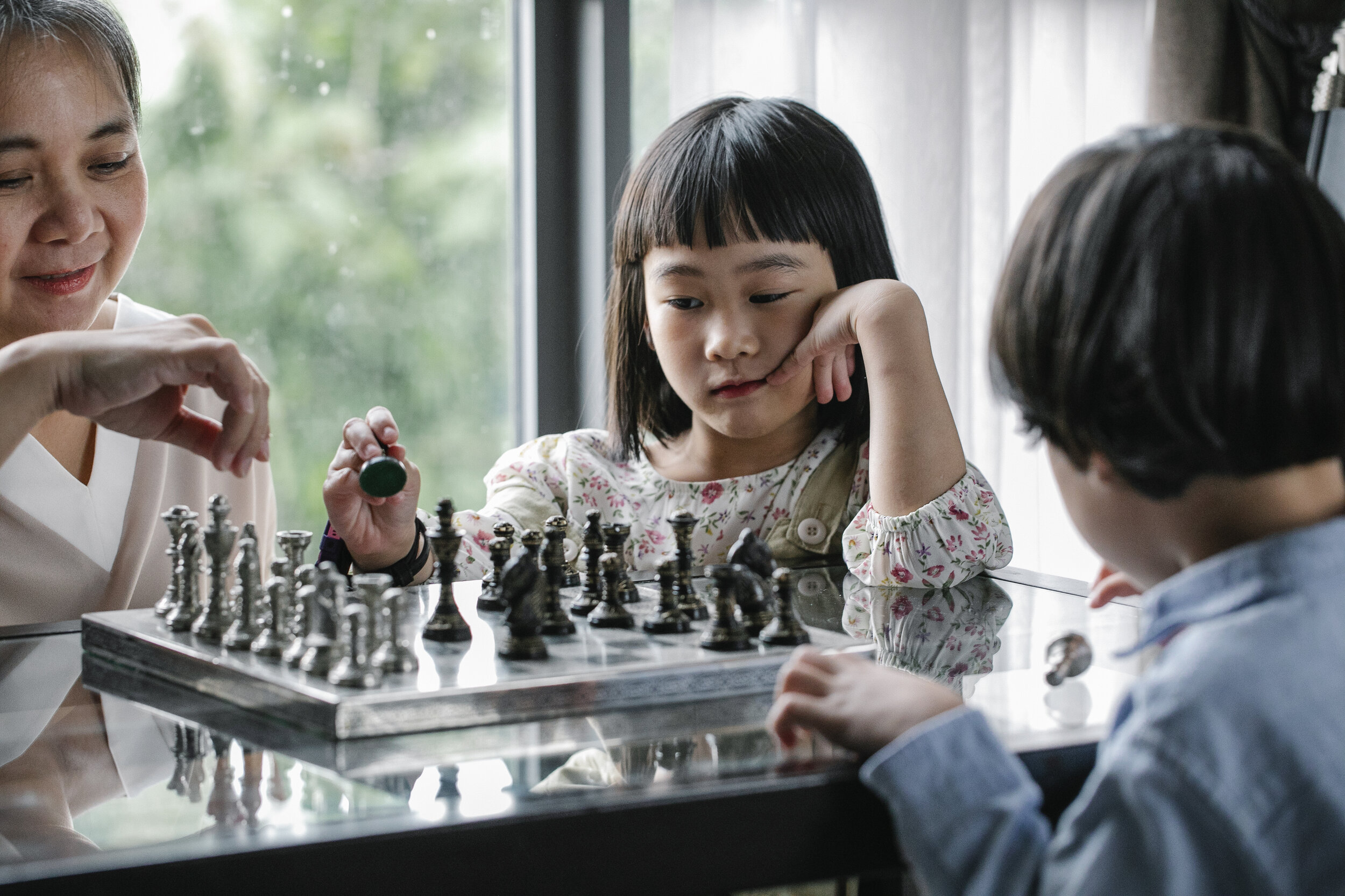 How to teach your kids to play chess