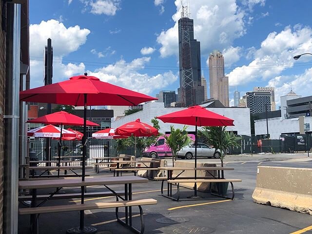 Eat 👏 out 👏 outside 👏 on 👏 this 👏 beautiful 👏 day 👏 and say 👏 hello #OutdoorSeating #tgif