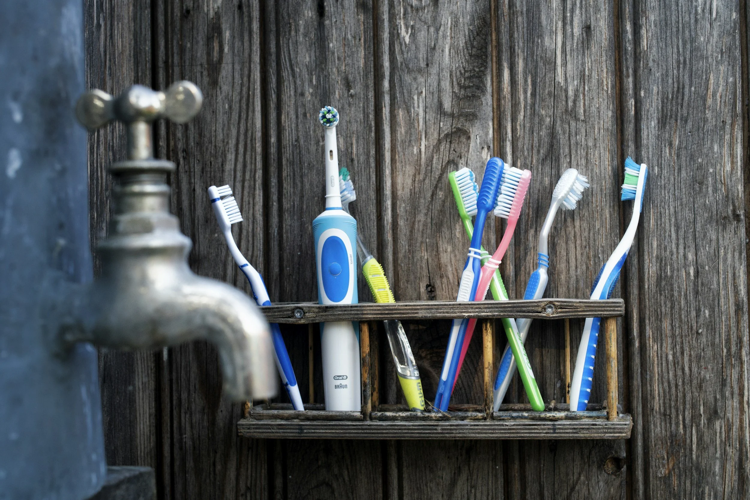 Is an Electric Toothbrush Really Better? What Dentists Want You to Know