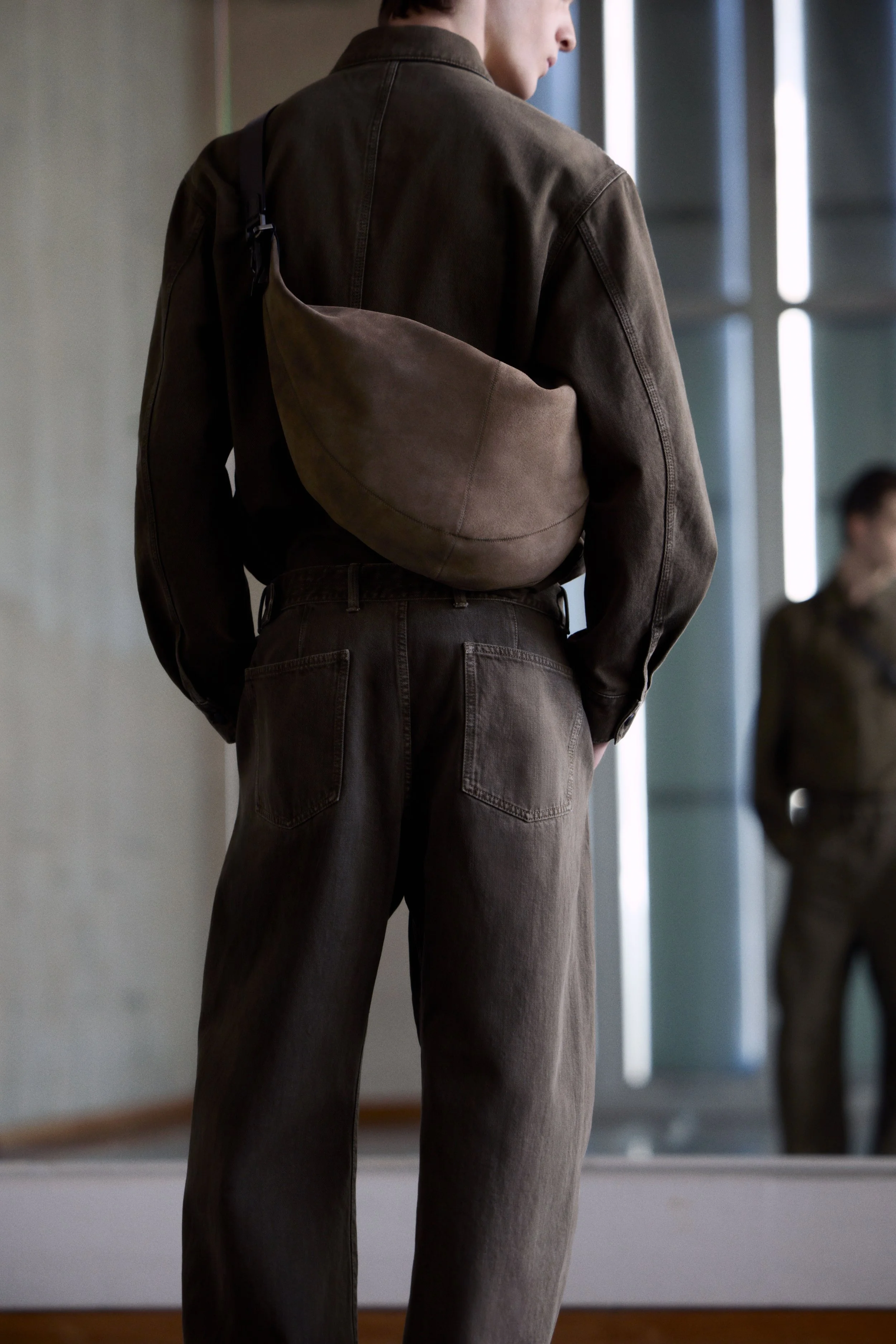 LEMAIRE_AW25_LUCA_170425_02_0400_FINAL.jpg