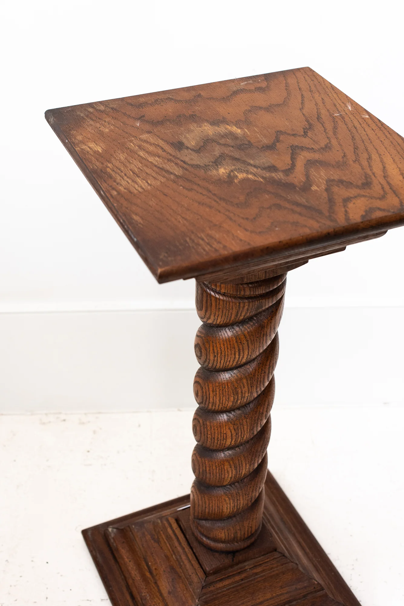 Sunday_Shop_fall_2018_vintage_spiral_pedestal-2.jpg