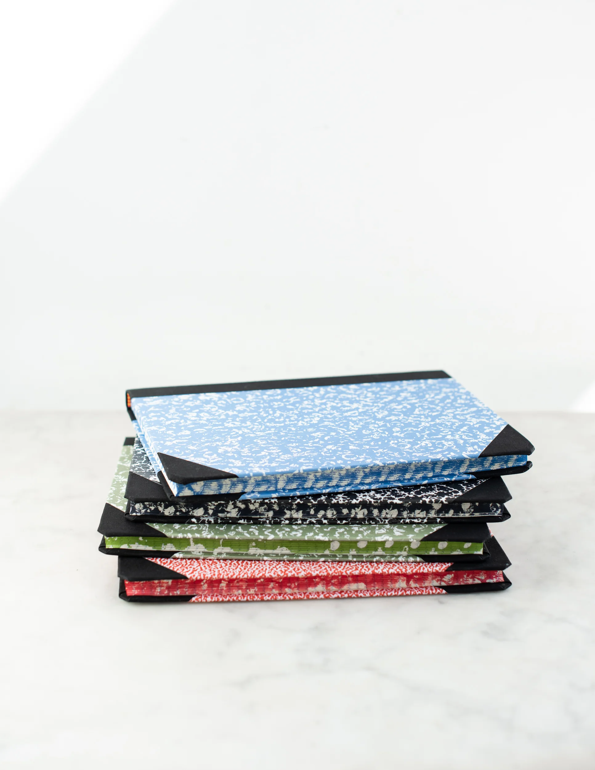 SUNDAY_SHOP_MARBLE_NOTEBOOKS_COLOR-1-FEATURE-PIC.jpg