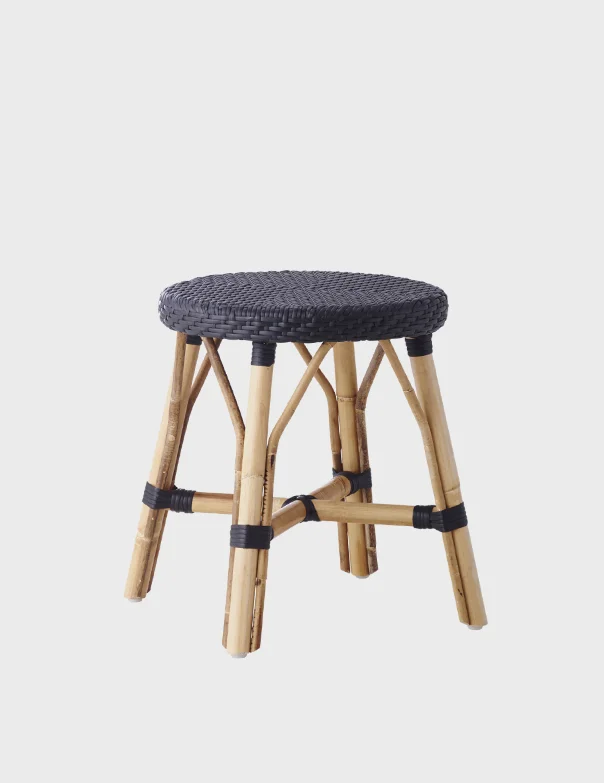 SIKA_STOOLSM1.jpg