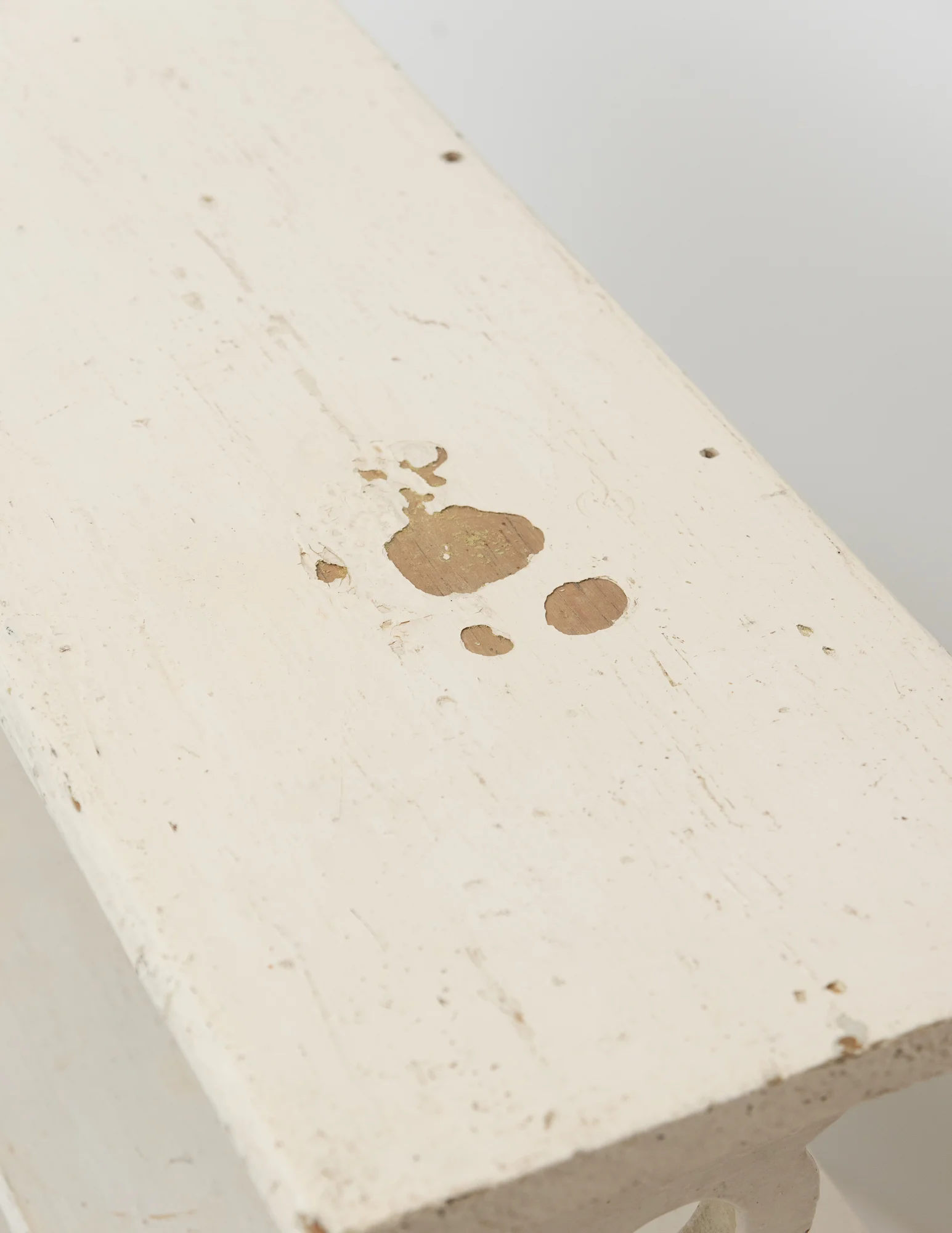 Painted_White_folk_art_shelf-3.jpg