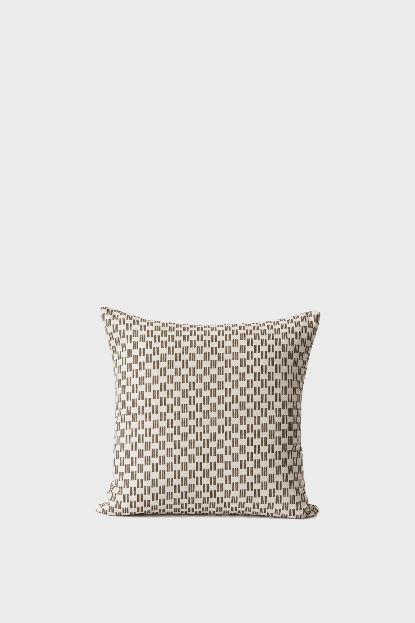 SUNDAY_SHOP_SUMMER_CUSTOM_PILLOWS-N5.jpg