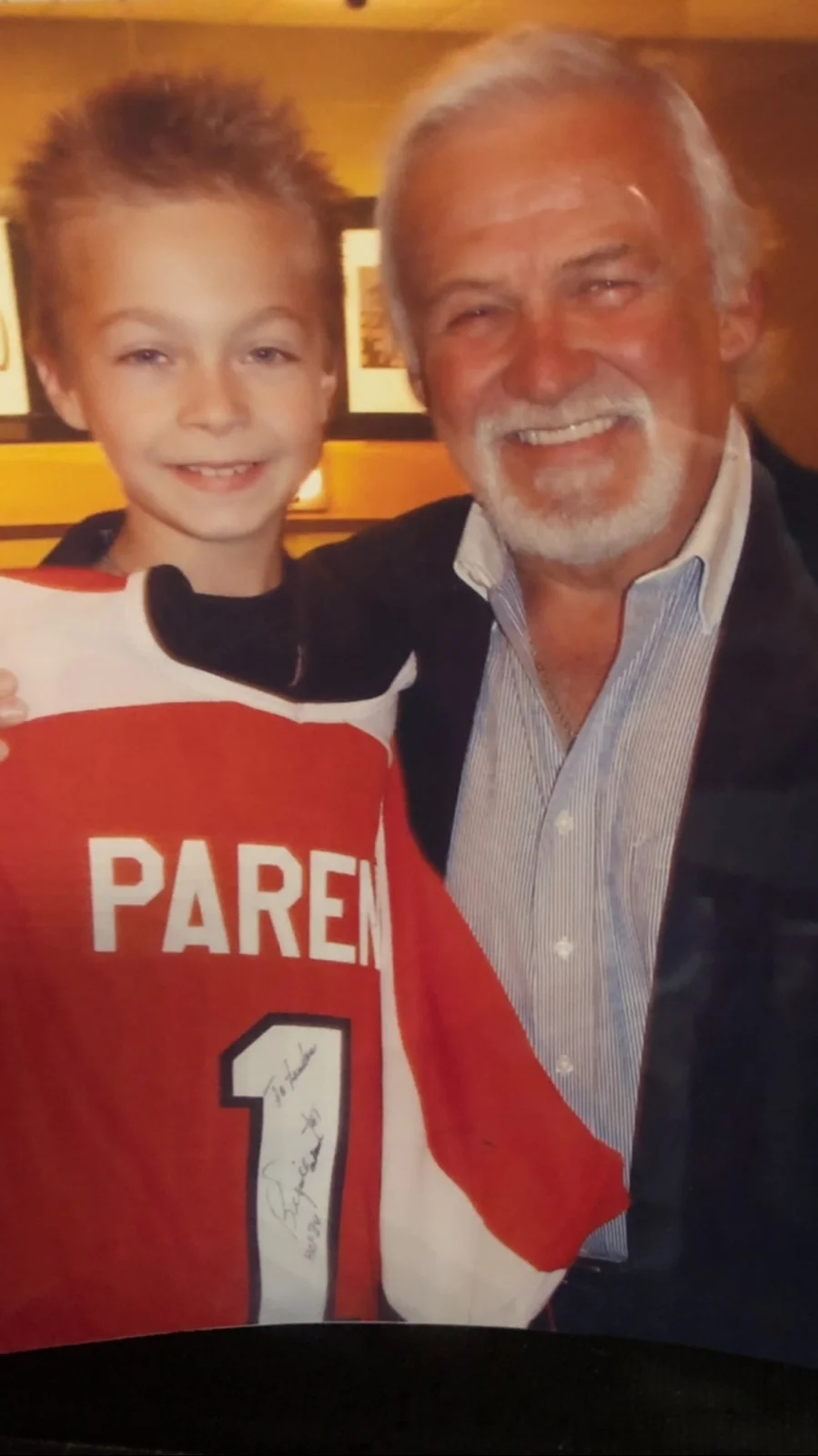 7 year-old Landen meeting Bernie Parent and claiming his prize for winning the bidding war
