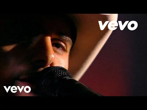 Brad Paisley - She's Everything