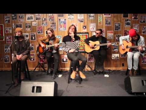 Cage The Elephant Buzz Session - Trouble