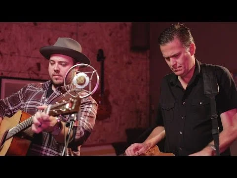 Trey Hensley and Rob Ickes | Everywhere I Go is a Long Way from Home