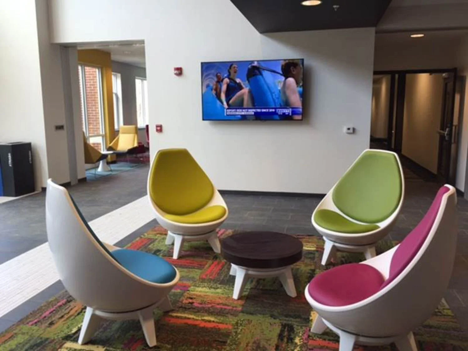 univ-of-kentucky-residence-hall_sway-lounge-seating_ottoman.jpg