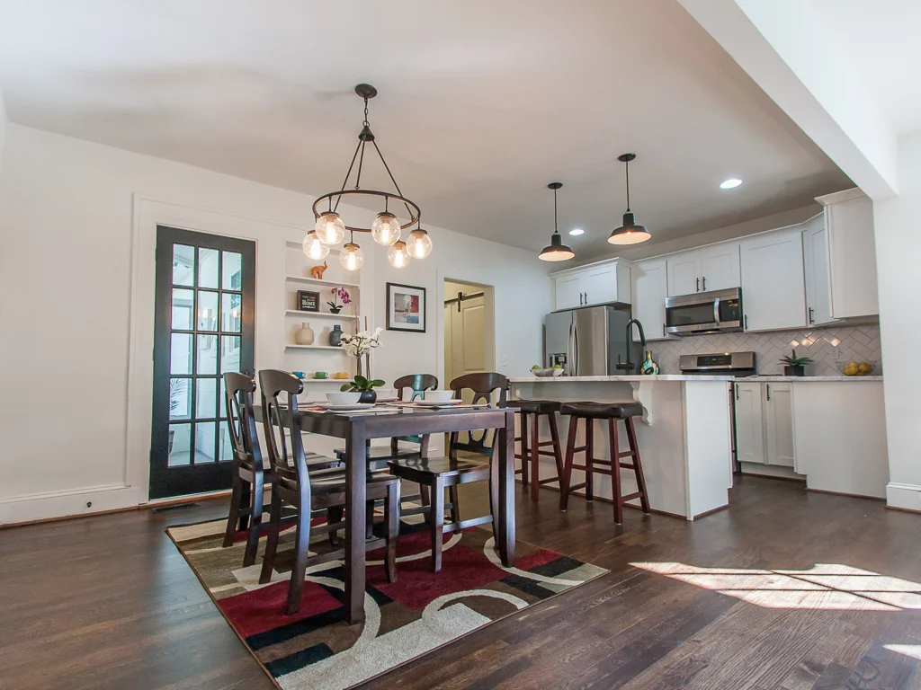 2204 Ridgedale NEW-Kitchen 4.jpg