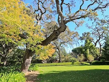 Almendral View of Front from Gate.jpg