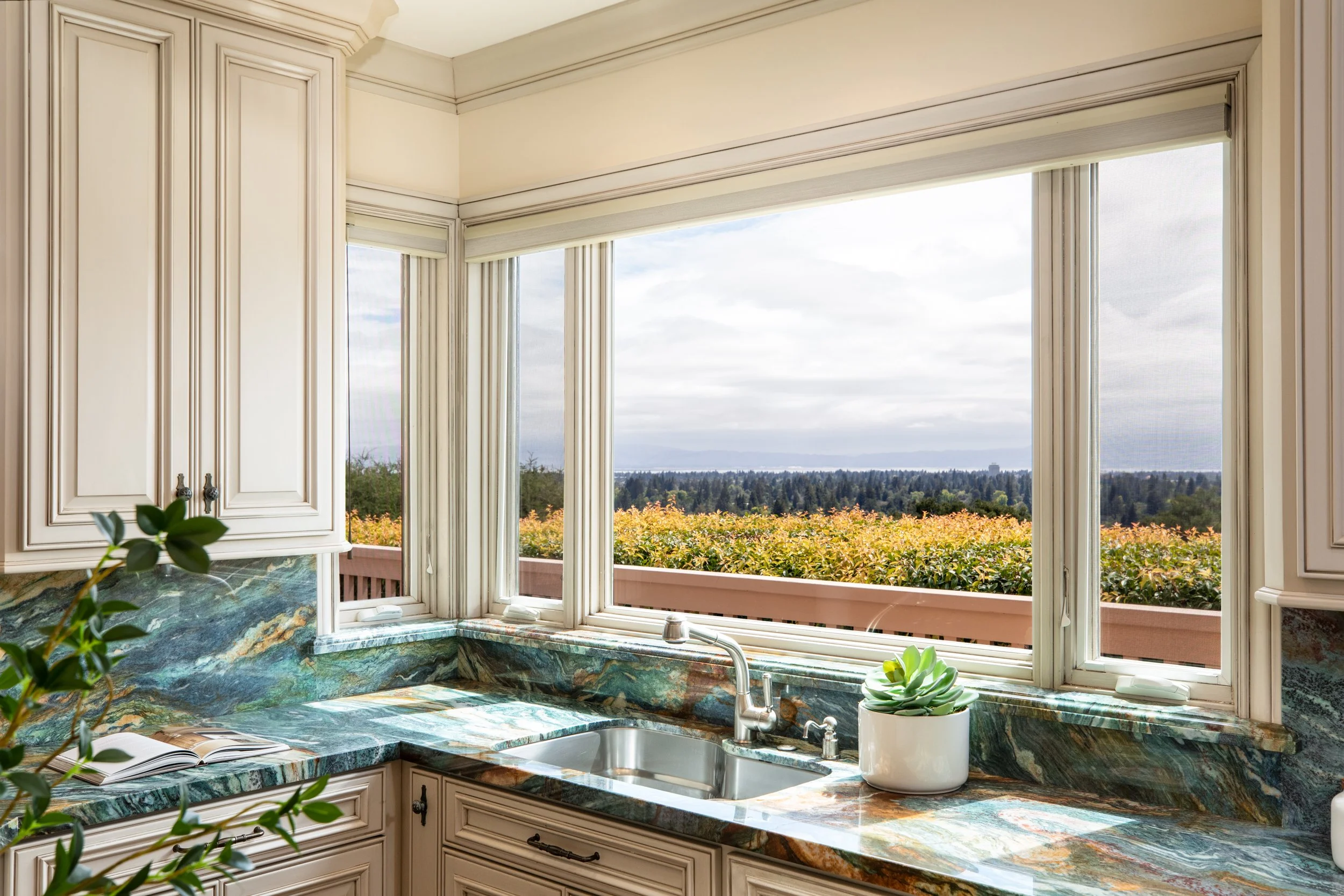14-SusanGale_Matt_Anello-8134-MLS.jpg