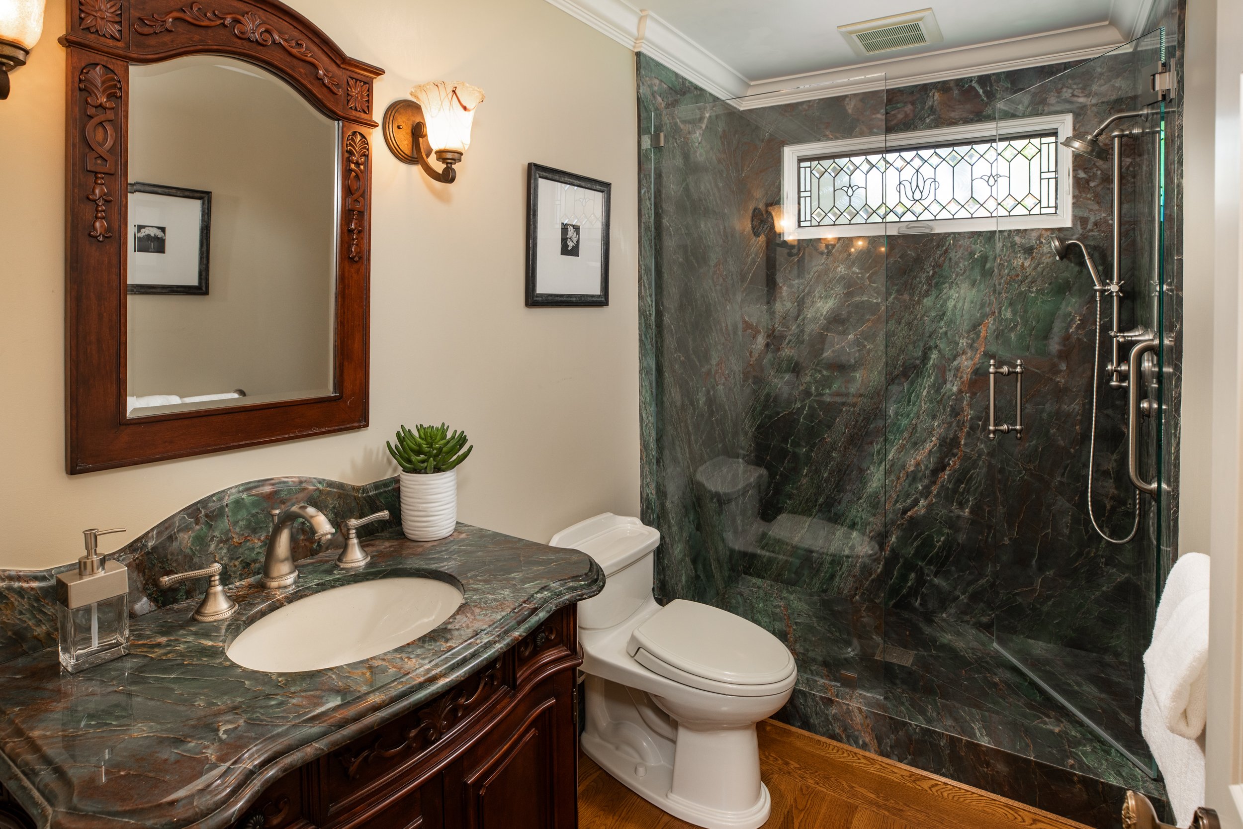 26-SusanGale_Matt_Anello-8201-2-MLS.jpg