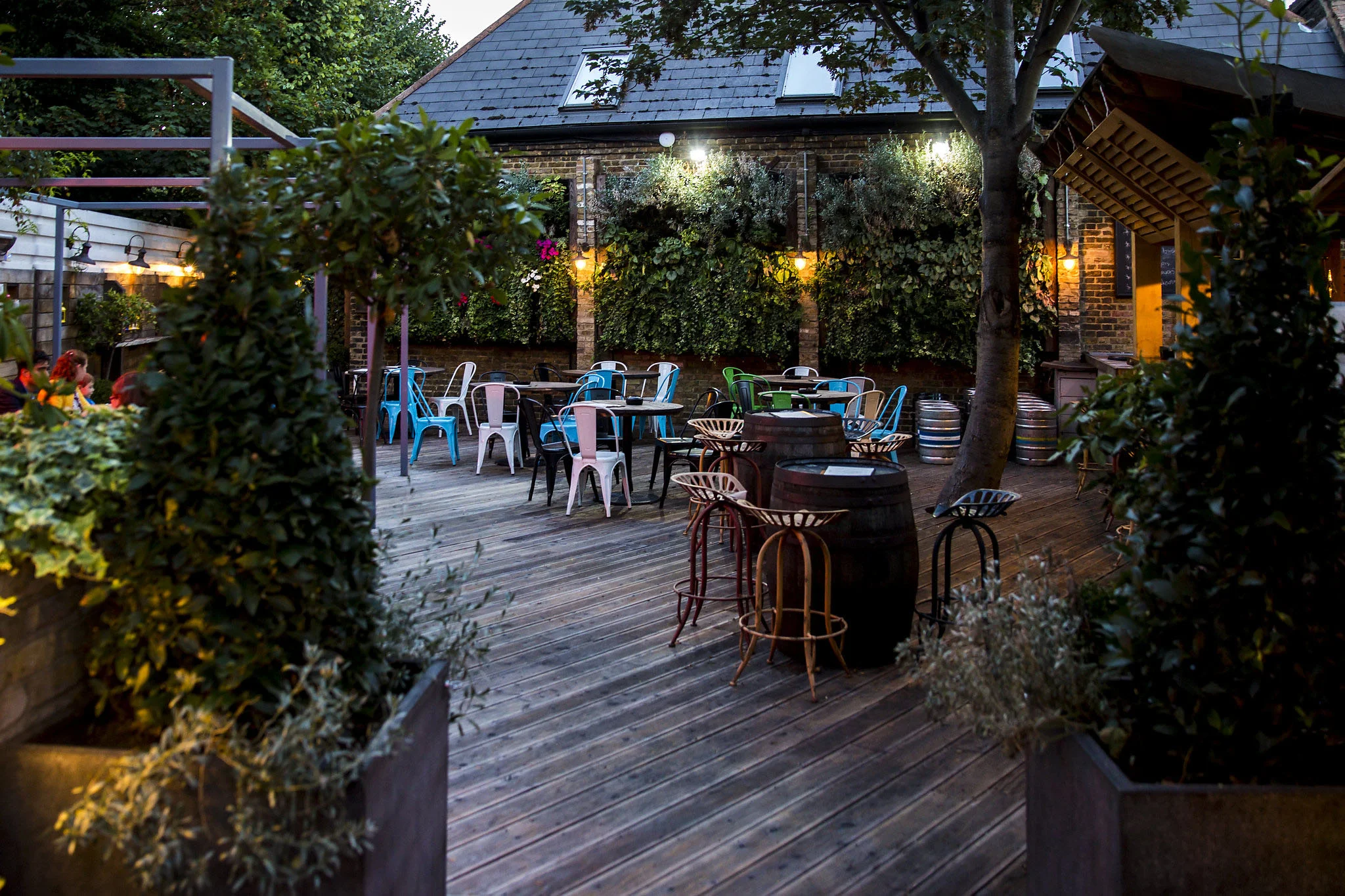 avalon-summer-garden-01.jpg