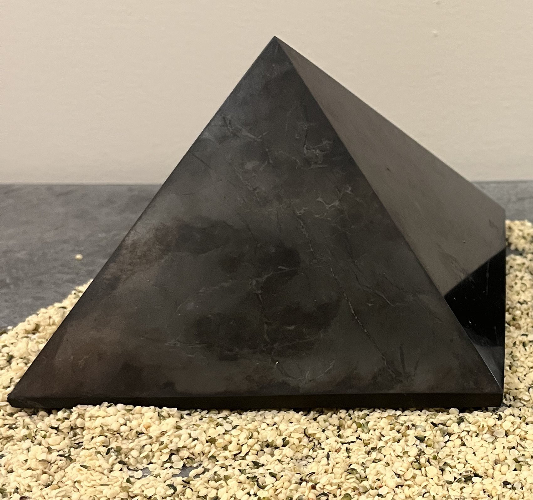 Shungite-Pyramid-Large.png