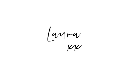 LAURA.jpg