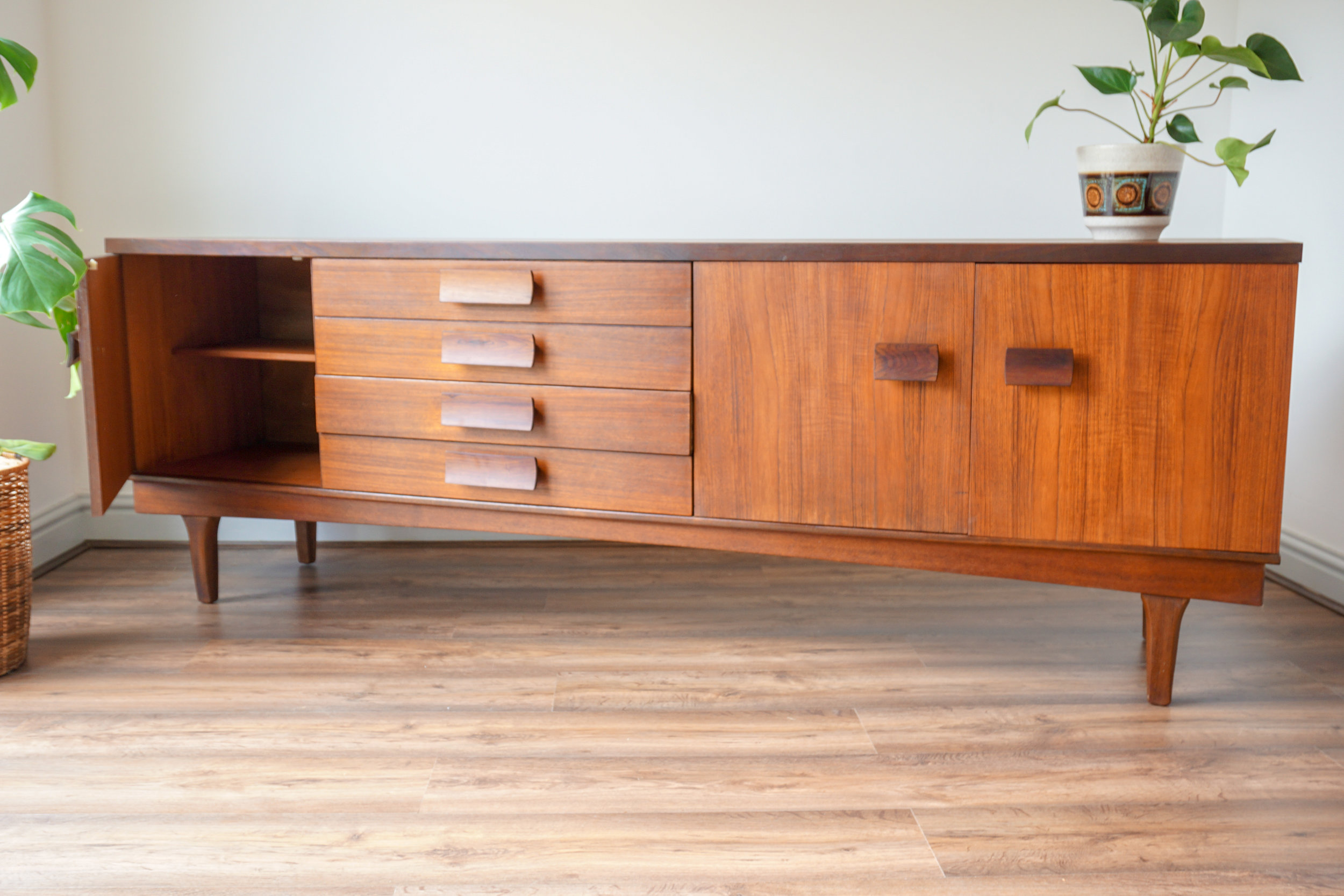 MID CENTURY TEAK & ROSEWOOD SIDEBOARD BY BATH MAKERS — ROBERTS