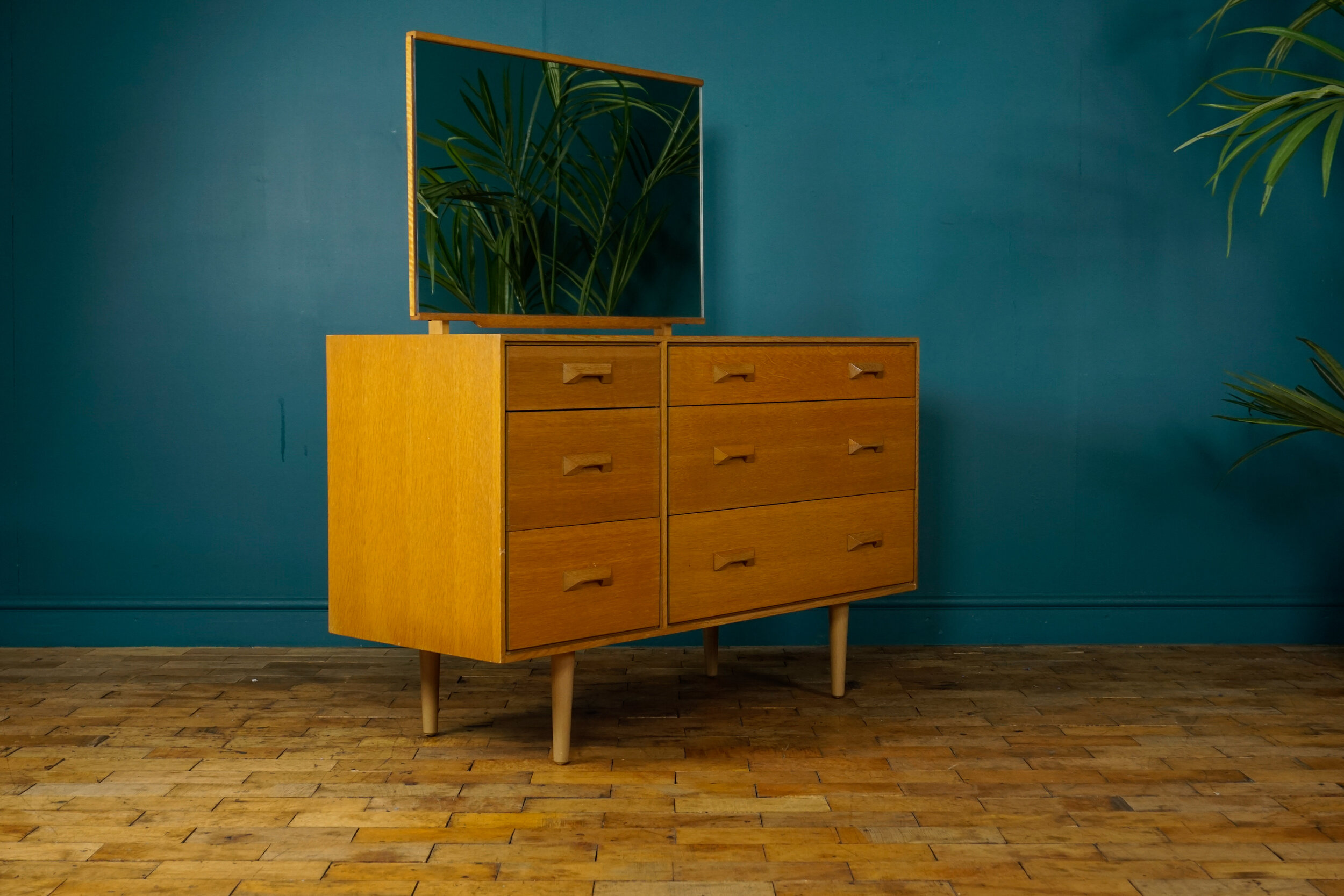 LIGHT OAK CHEST OF DRAWERS BY STAG — ROBERTS & ASTLEY