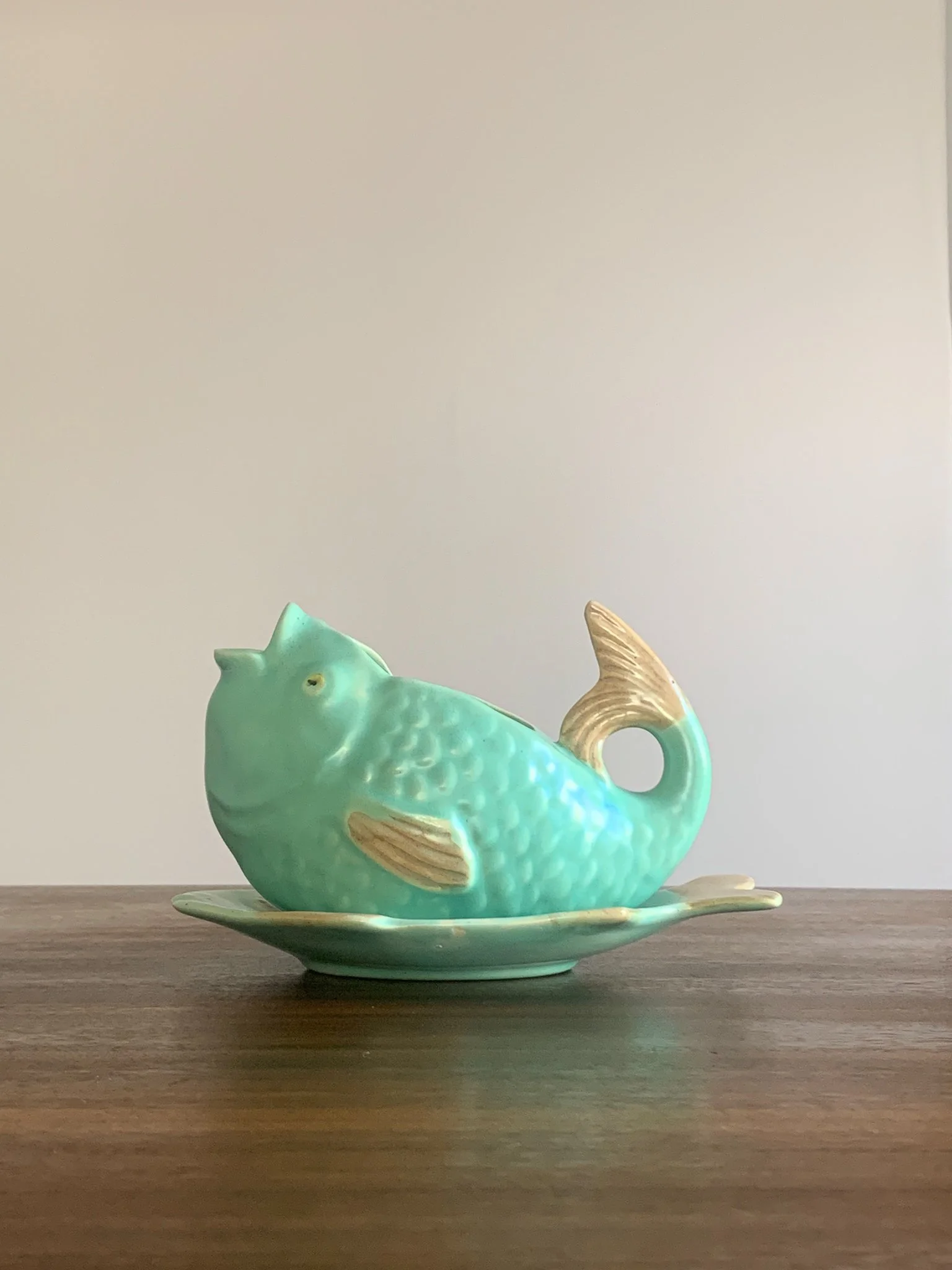Art Deco Fish sauce / gravy boat with saucer by Shorter & Son c.1920s