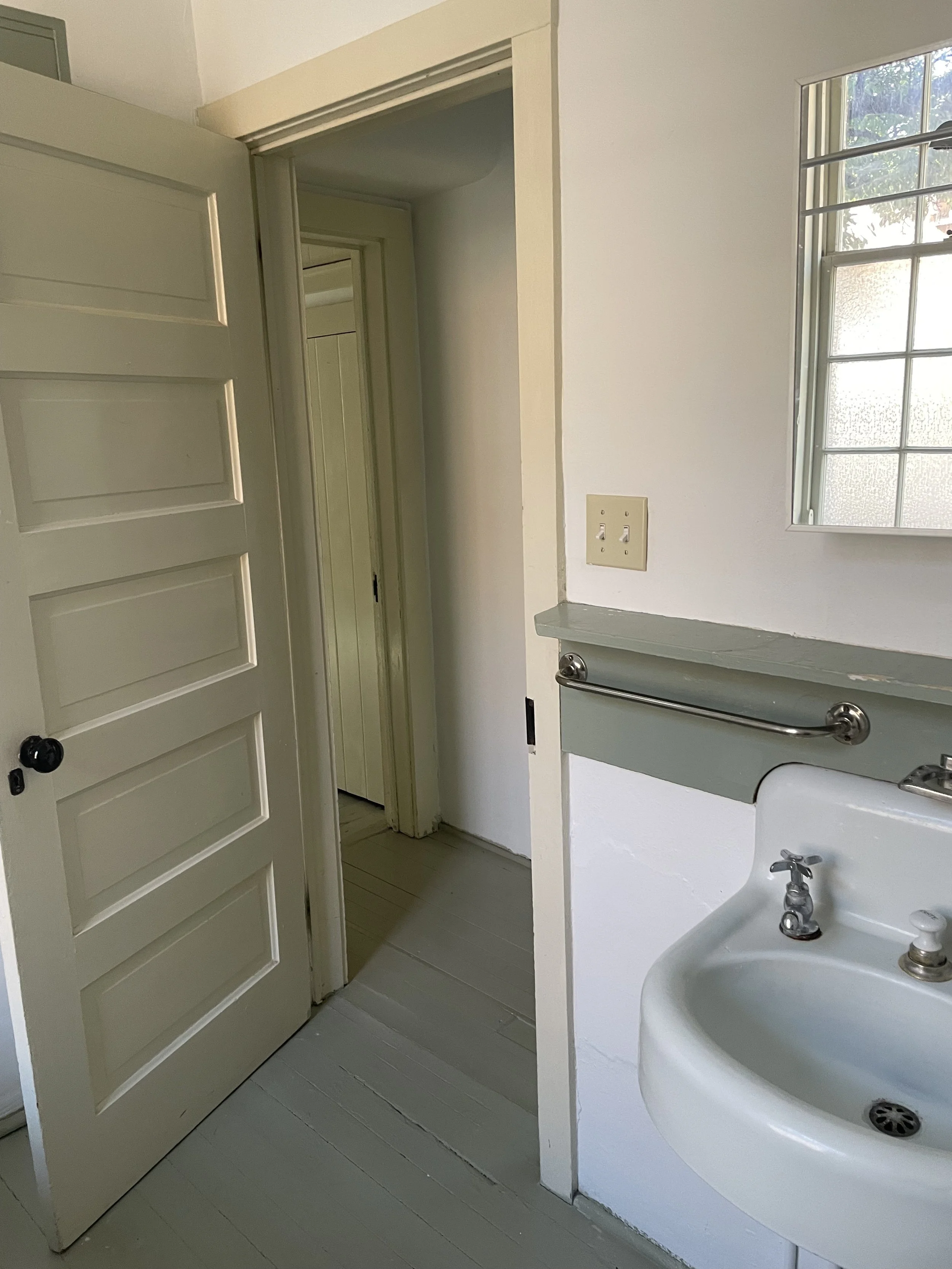 Apartment 7 - 2025 - image 11.jpg