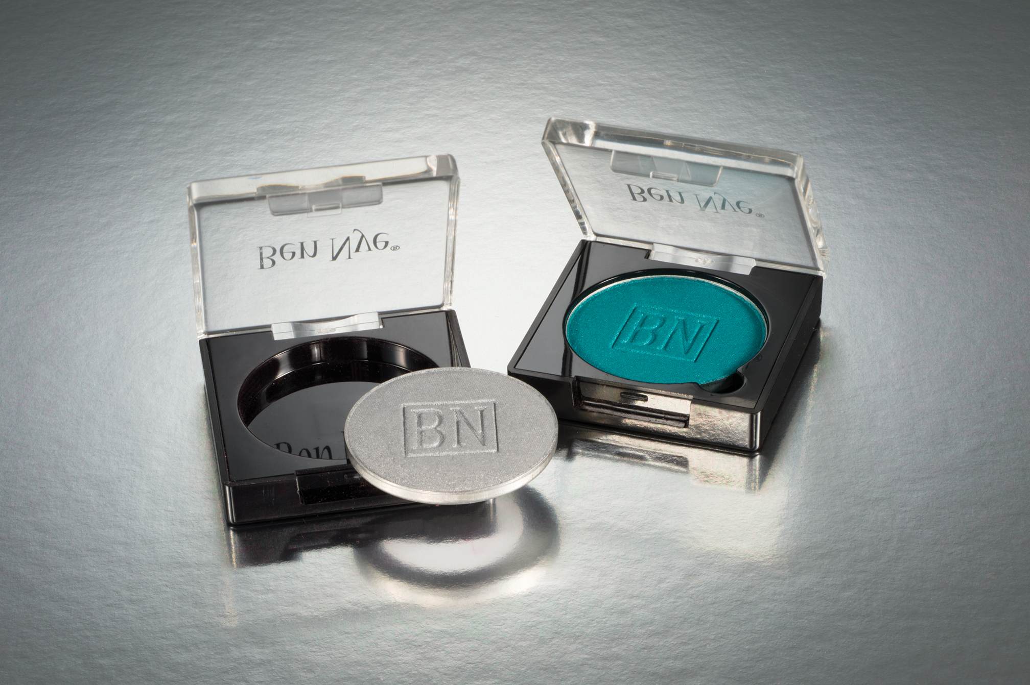 LU_RefillCompact-Silver_0064-J.jpg