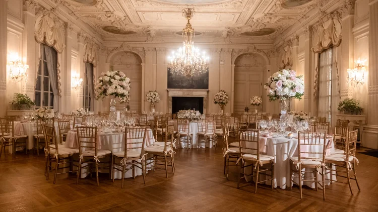 Rosecliff Mansion wedding photographer, Newport, RI — Gilded Age Bellevue Avenue mansion
