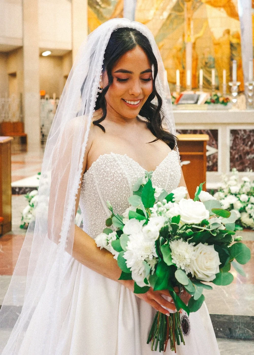 The Society Room of Hartford wedding photographer, Hartford, CT â€” bride with a white rose and greenery bouquet and cathedral veil
