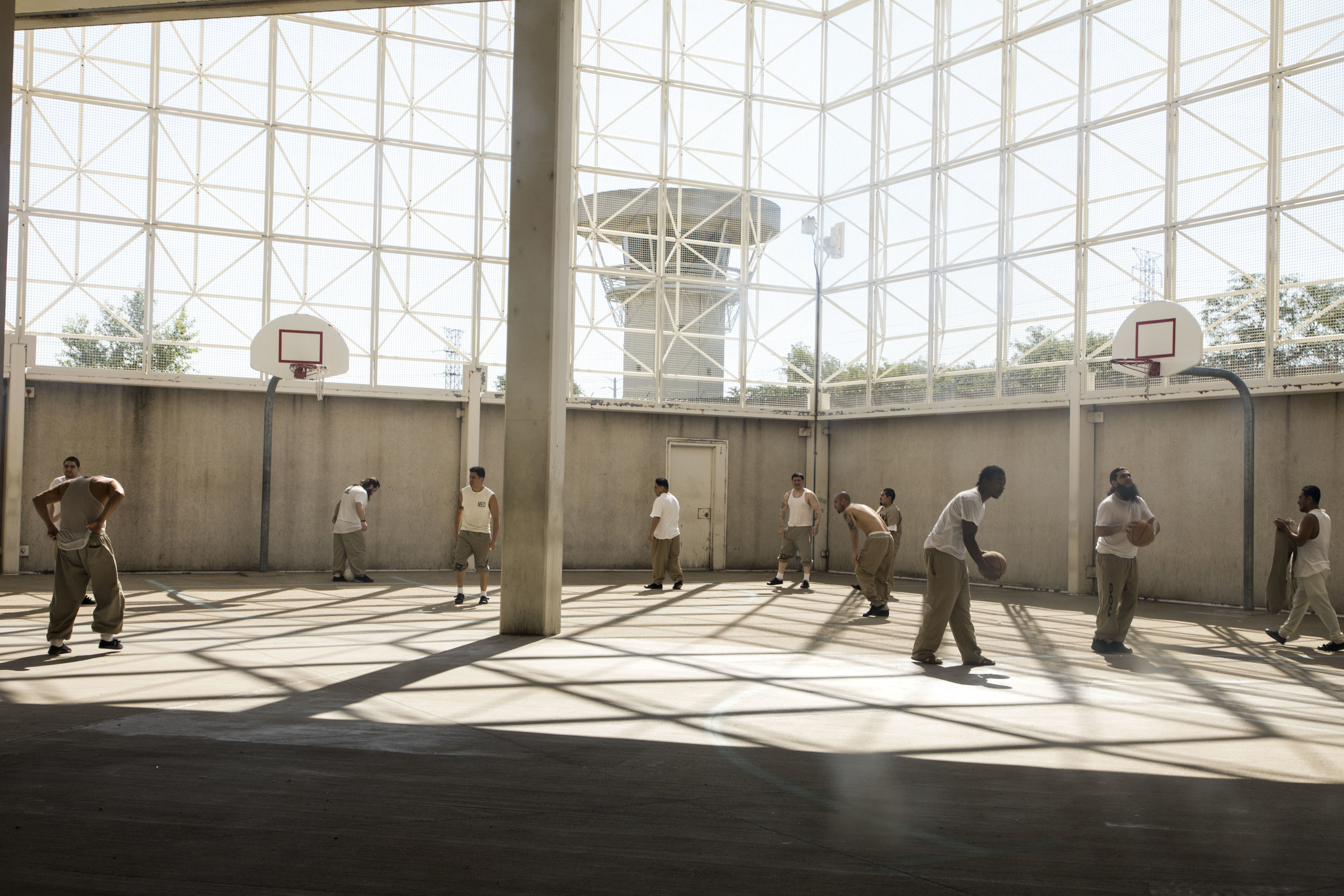 Lili Holzer-Glier, Cook County Jail , 2017. Courtesy of the artist.