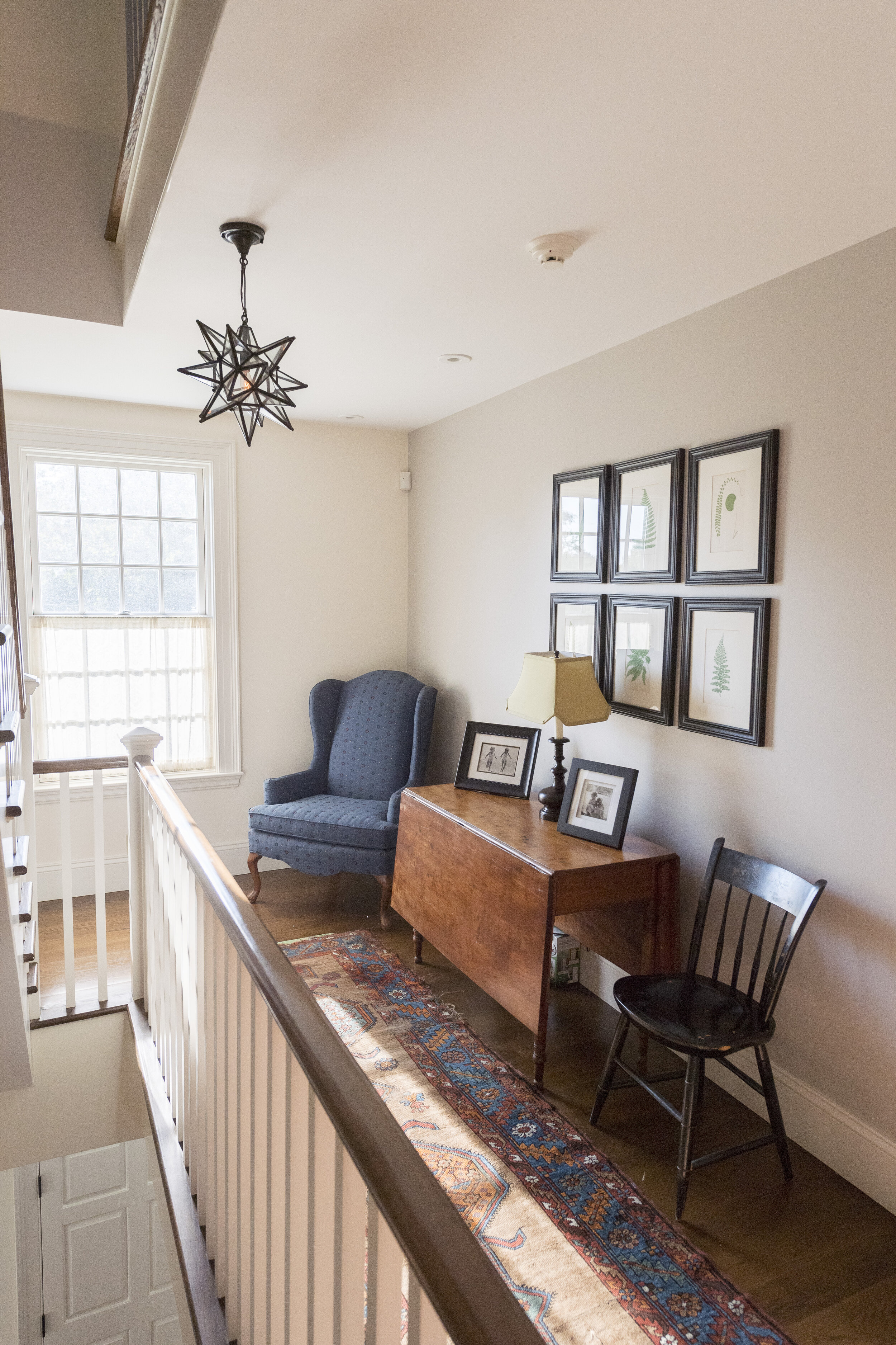 #40-O'Brien View of 2nd floor hall towards window.jpg