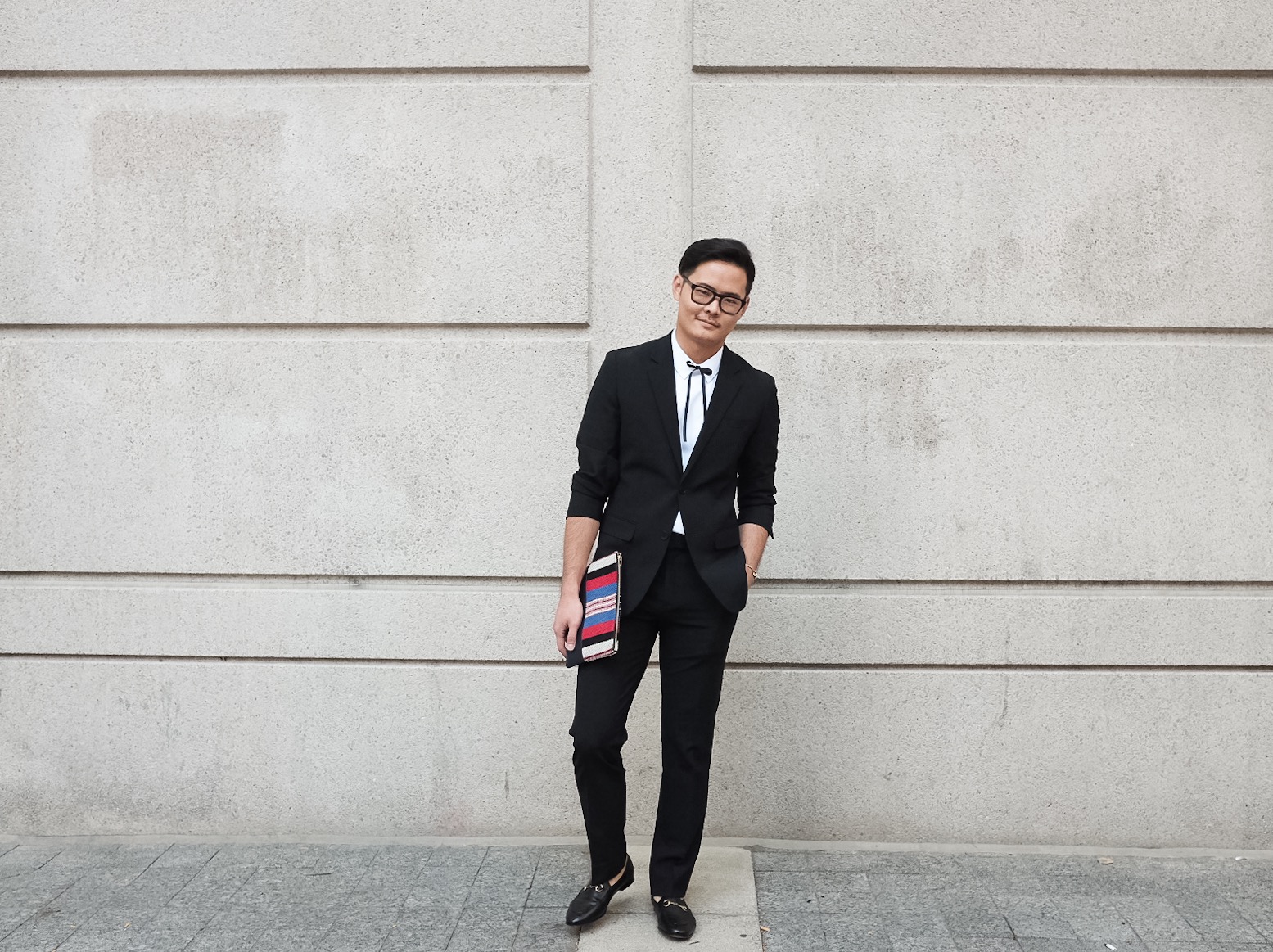 All ready to mingle Glasses: Phillip Lim, shirt: Carven, Suit: Theory, Clutch and bracelet: Celine, Shoes: Gucci