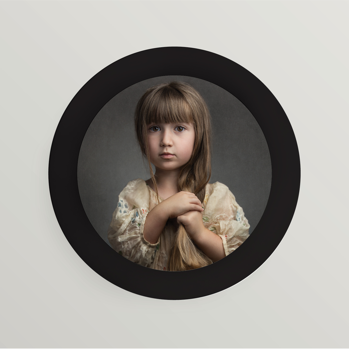 02 | Black matte wooden frame